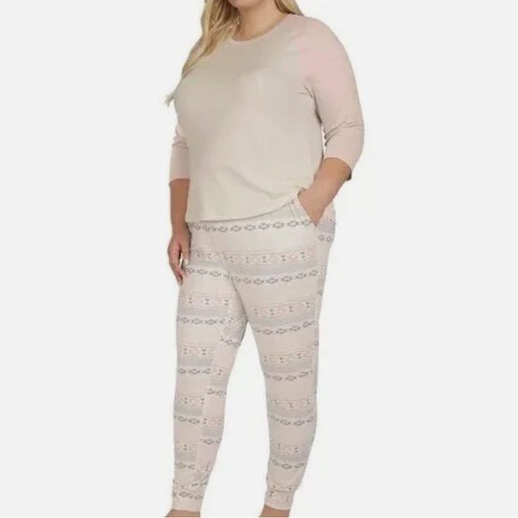 Eddie Bauer Cream and Tan Pajama Set - Picture 9 of 9